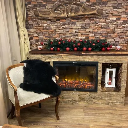 Boutique & Artistic 3 Bedroom Apartment. *