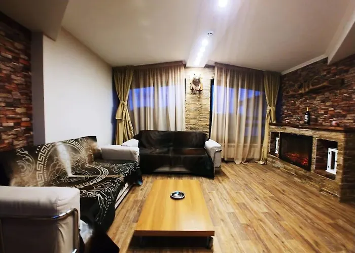 Boutique & Artistic 3 Bedroom Apartment. Apartment *