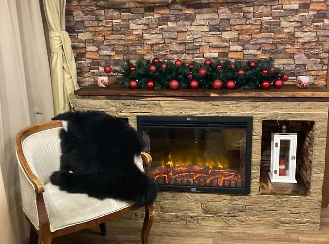 Boutique & Artistic 3 Bedroom Apartment. *