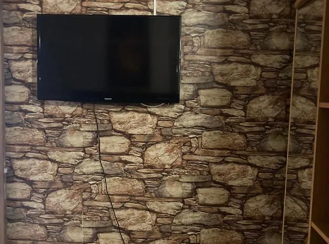 Apartment Boutique & Artistic 3 Bedroom Apartment. *